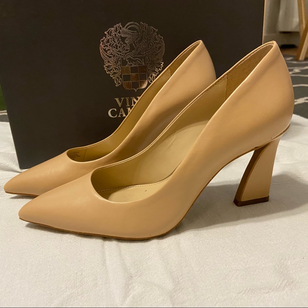 Vince Camuto Thanley Pointed Toe Pump - Sandstone - 6.5